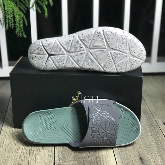 NWT Nike Jordan Hydro 7 Wolf Grey M AUTHENTIC - Picture 7 of 8